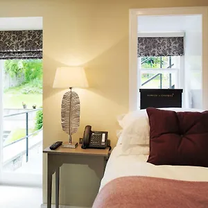 24 Royal Terrace Otel